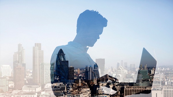 特朗普批评美联储主席并承诺将进行重大调整